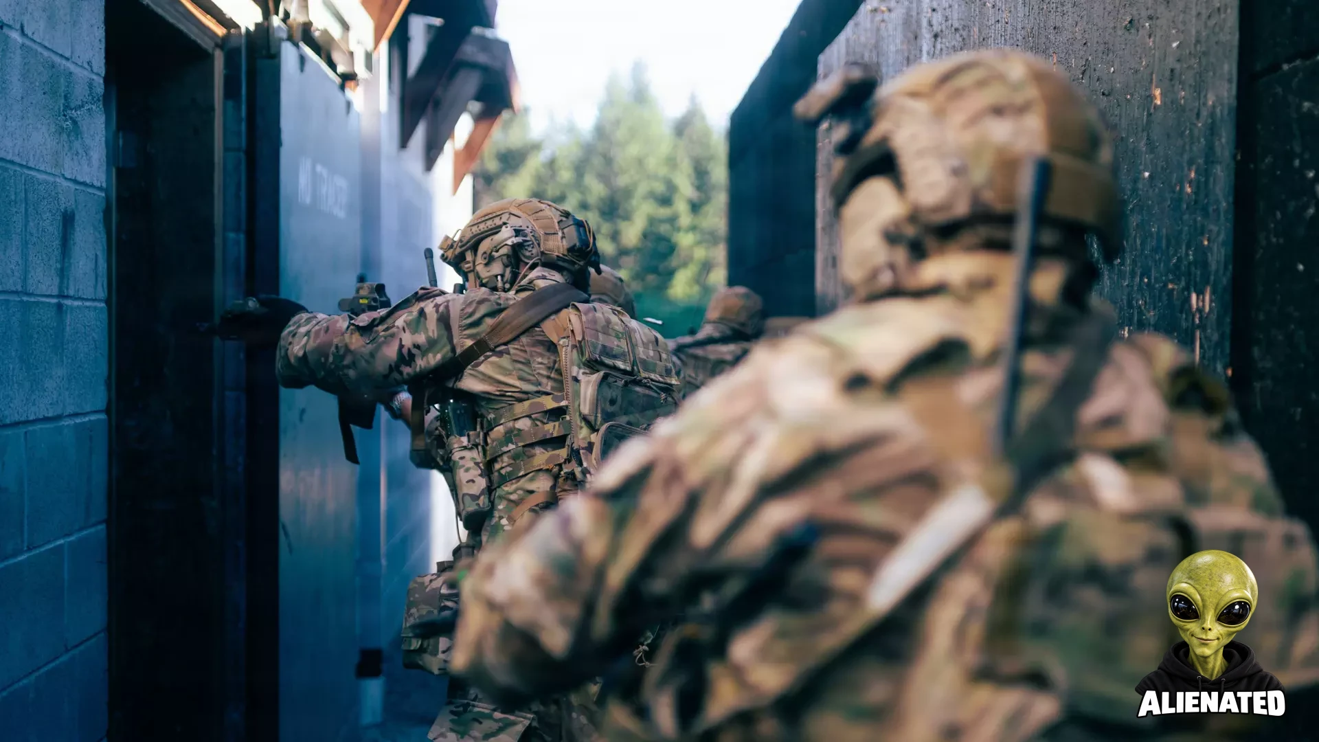 Green Berets assigned to 1st Special Forces Group (Airborne) enter a building during close-quarters battle training at Joint Base Lewis-McChord, Washington, Sept. 16, 2026. The exercise replicated realistic operational conditions, allowing Soldiers to refine close-quarters tactics, communication, and team coordination in preparation for real-world missions. 1st SFG(A) maintains highly lethal, rapidly deployable forces to execute the full spectrum of special operations alongside allies, partners,